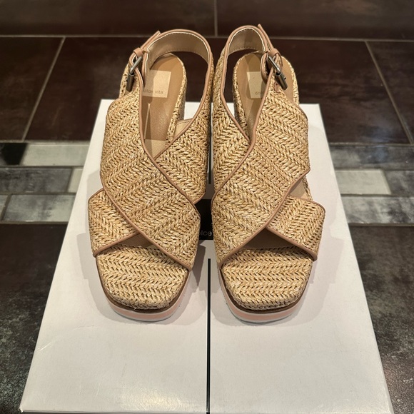 NWOT Dolce Vita Odelia Natural Raffia Tan Wedge Shoes - Picture 3 of 7
